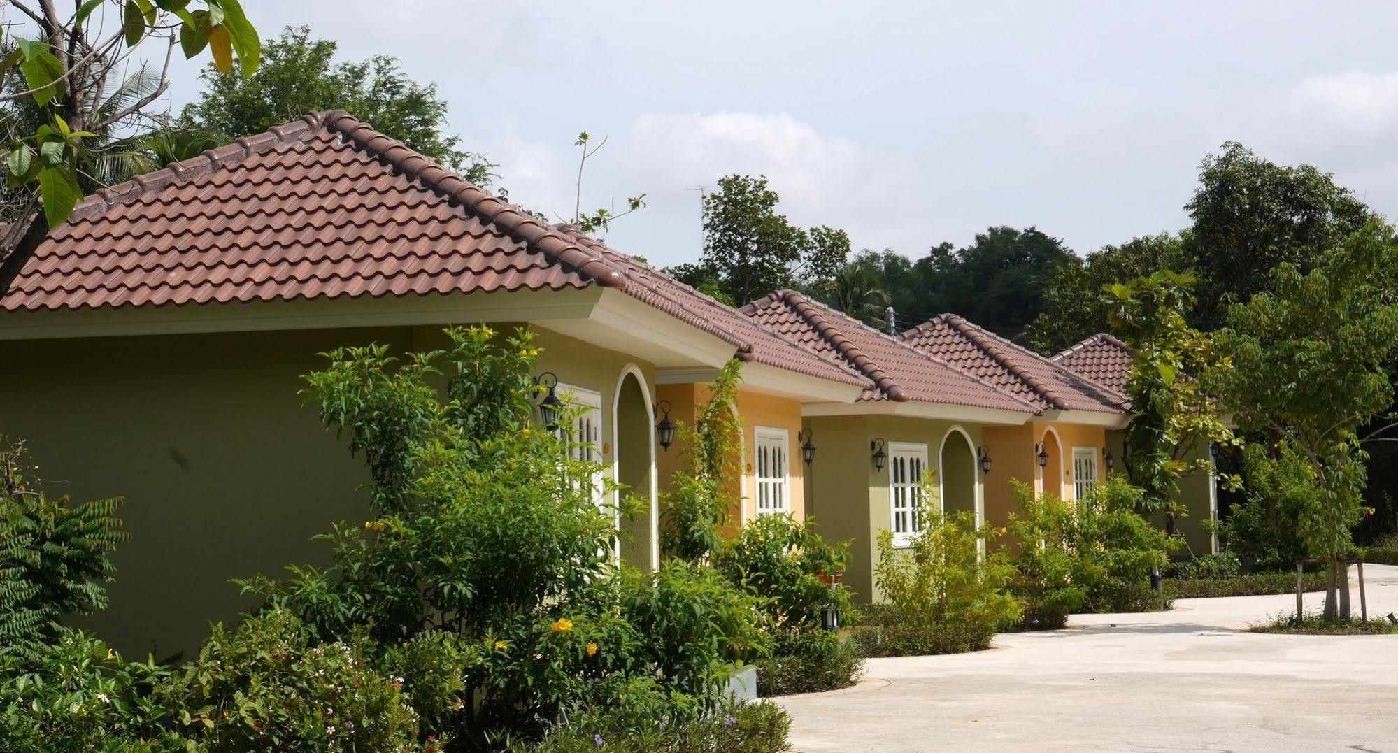 Wangpla Villa Resort Nakhon Sawan Esterno foto