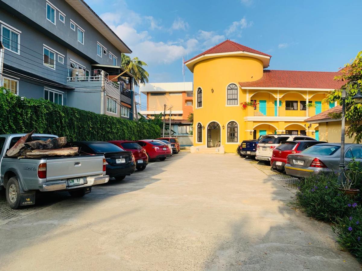 Wangpla Villa Resort Nakhon Sawan Esterno foto