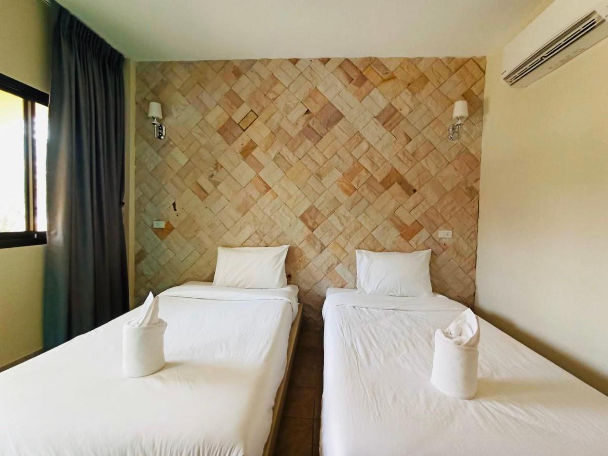 Wangpla Villa Resort Nakhon Sawan Esterno foto