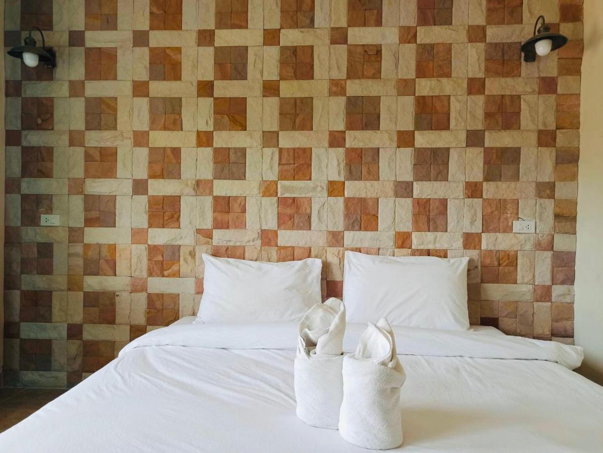 Wangpla Villa Resort Nakhon Sawan Esterno foto